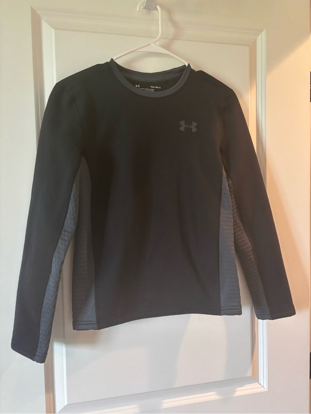 Under Armour Kids Black and Gray Crewneck Sweatshirt